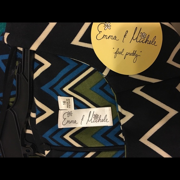 NWT Emma & Michele Dress. Size 16. - Picture 3 of 4